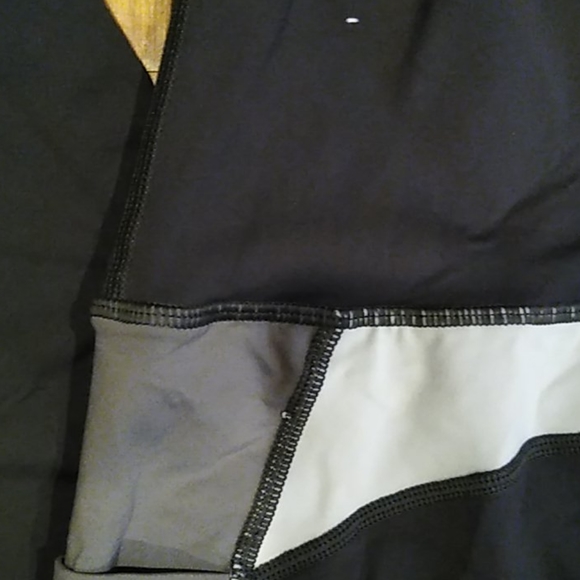 Aerie Leggings w/Pockets ++ NWOT Solid/Tropical - Picture 2 of 6